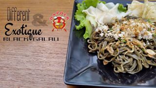 Mie Hitam 11